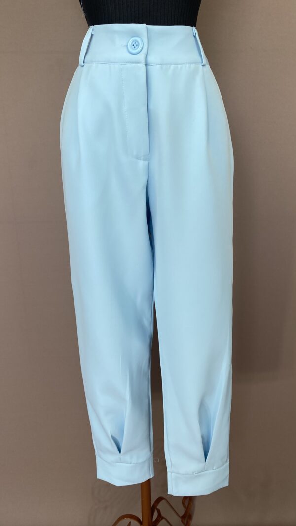 CONJ AZUL TOM PASTEL - CALÇA E COLETE - Image 2