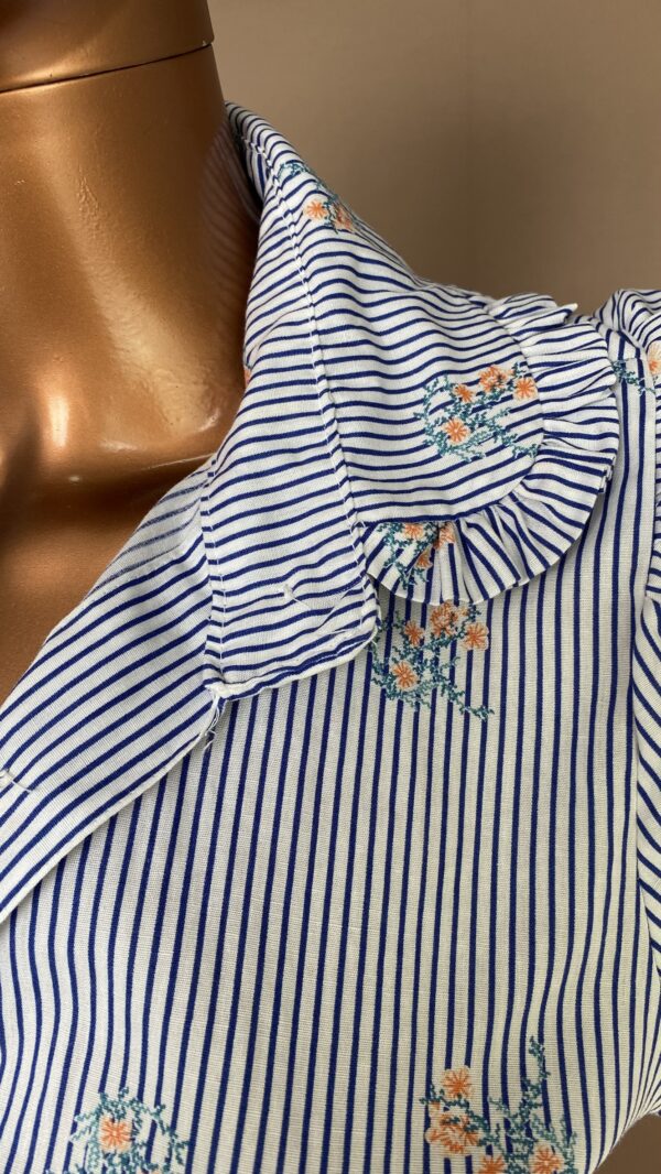 VESTIDO DE LISTRA AZUL E BRANCO CURTO - Image 3