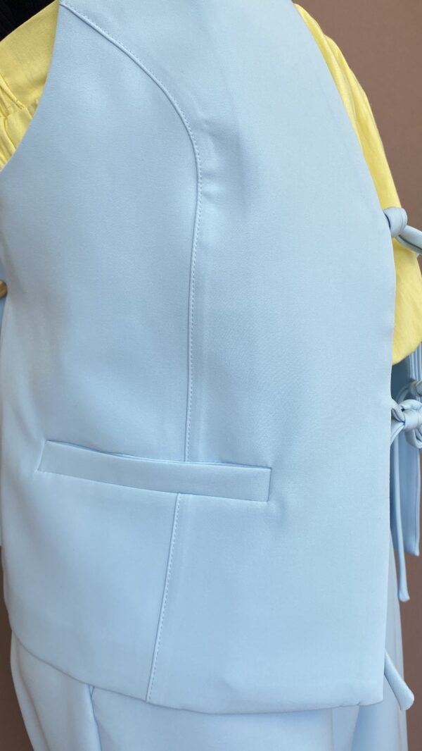 CONJ AZUL TOM PASTEL - CALÇA E COLETE - Image 5